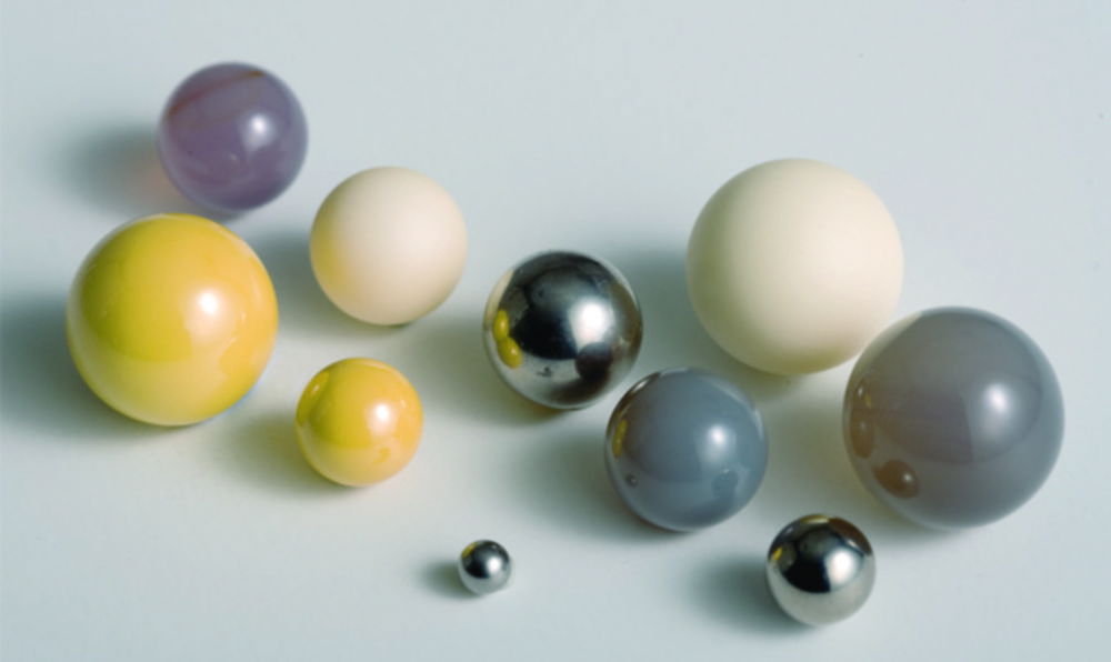 Grinding balls, sintered corundum