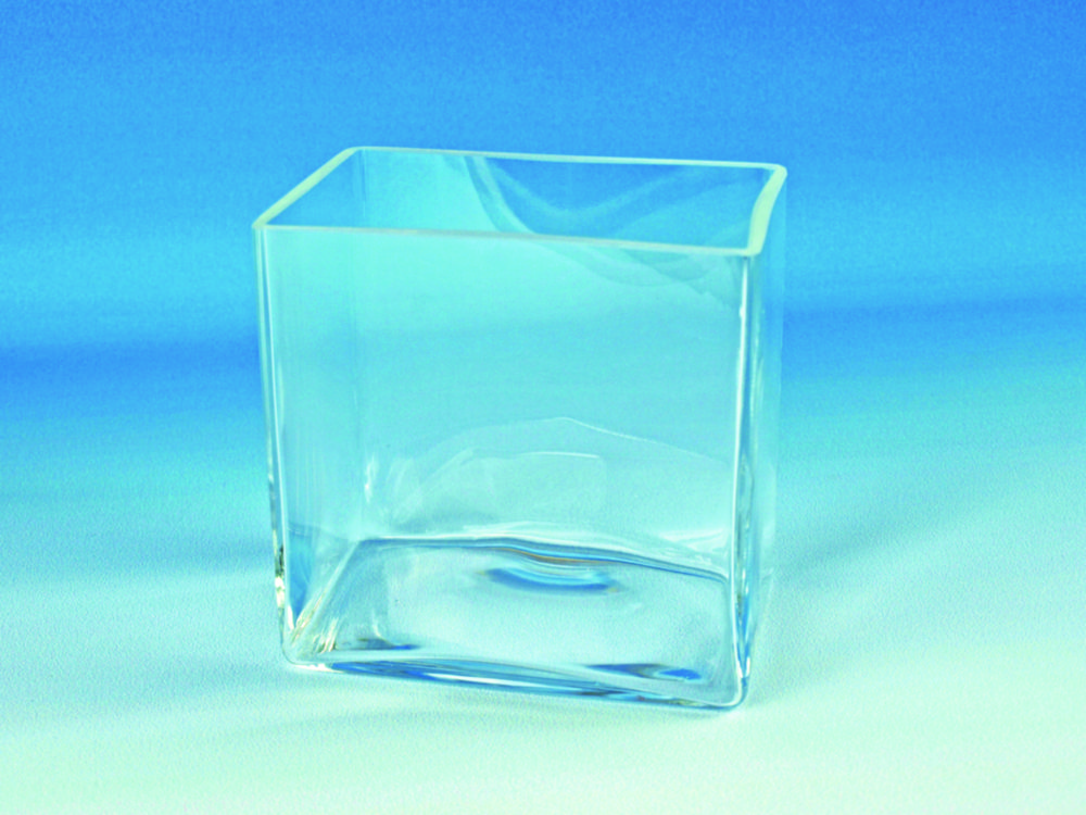 Aquaria, clear glass Aquaria, clear glass